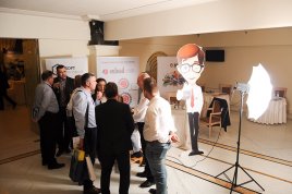 EASY - magnetul pozelor de la Gala Premiilor Tranzit